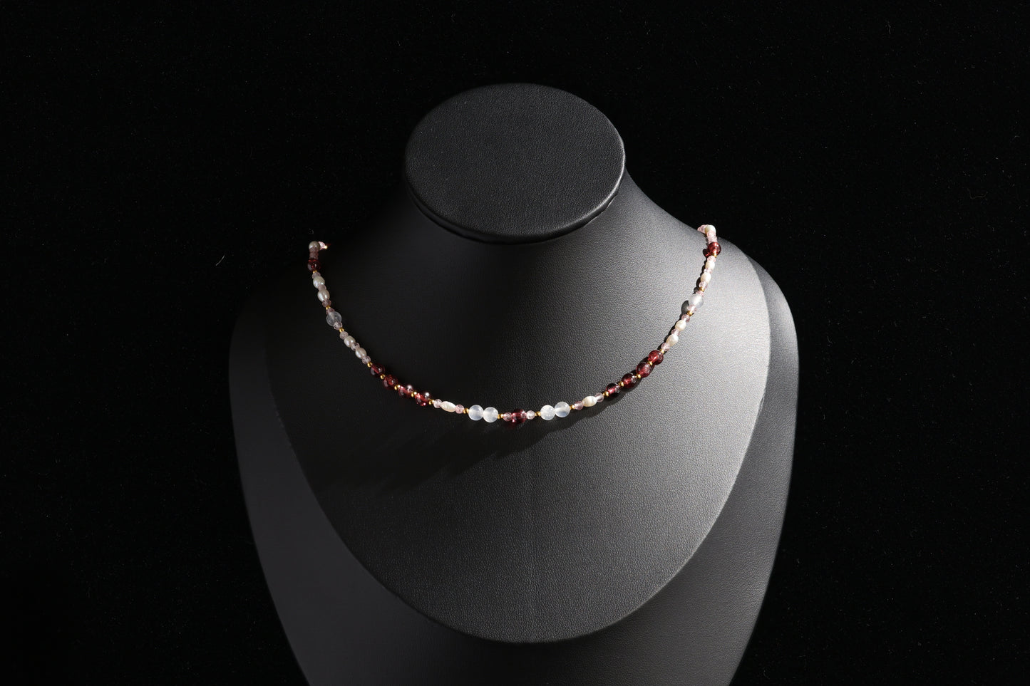 Natural Strawberry Quartz 丨 Garnet 丨 Freshwater Rice Pearls Necklace