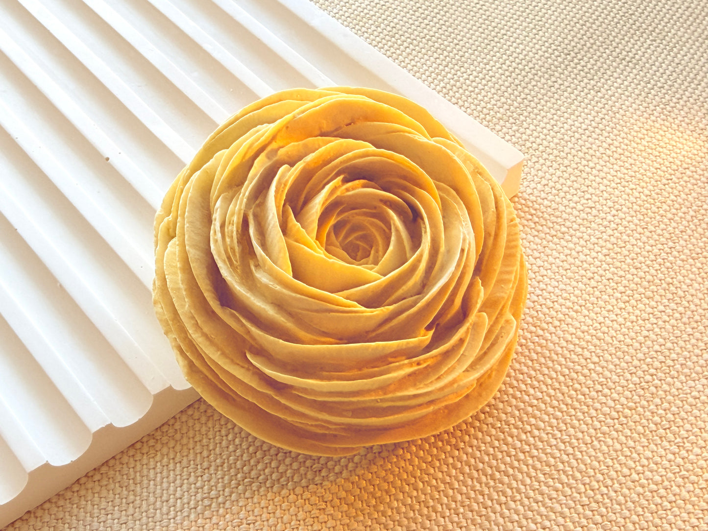Floral Diffuser - H6