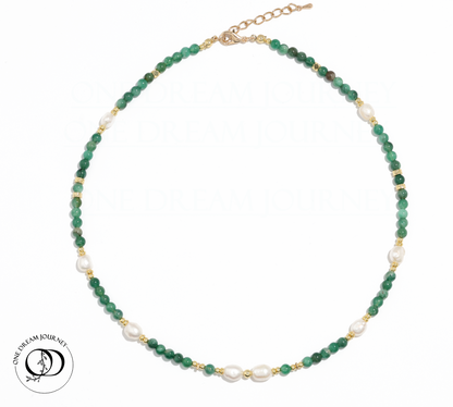 Natural Emerald 丨 Freshwater Rice Pearls Necklace