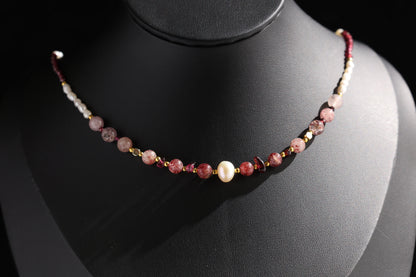Natural Strawberry Quartz 丨 Garnet 丨 Freshwater Rice Pearls Necklace