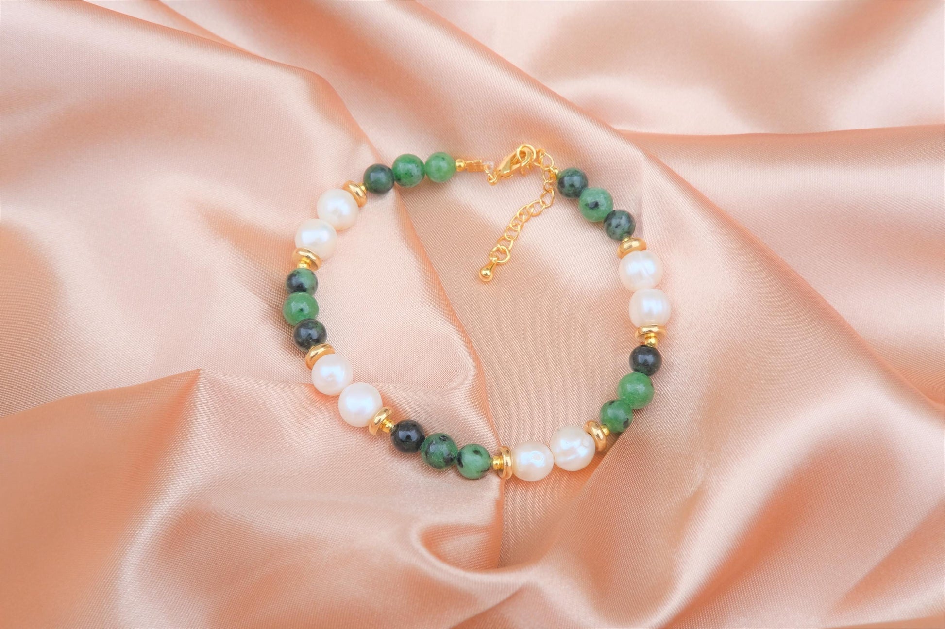 Natural Freshwater White Pearl | Natural Zoisite Design Bracelet | 7.5-inch + 2-inch Extension Chain —Designed by YL